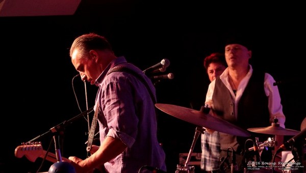 Entrain @ The Bull Run