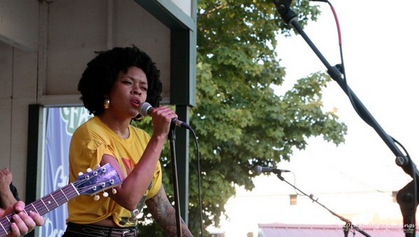 Nikki Hill @ The Marshfield Fair